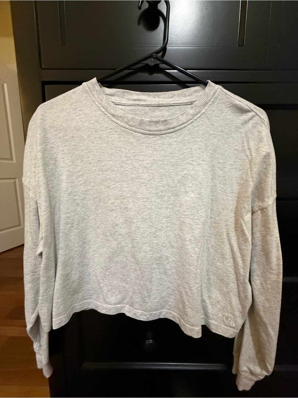 Calvin Klein Light Gray Cropped Crewneck Long Sleeve Shirt